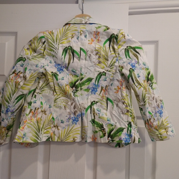 6/7 stunning Zara tropical flower blazer - Picture 4 of 7